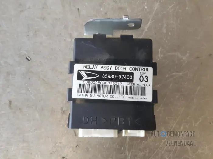 Central door locking relay Daihatsu Sirion