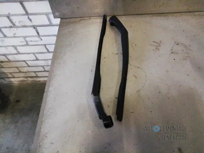 Front wiper arm Honda Civic