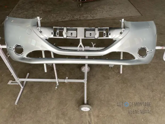 Front bumper Peugeot 208