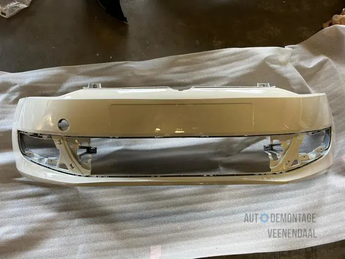 Front bumper Volkswagen Polo