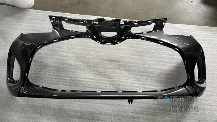 Front bumper Toyota Yaris