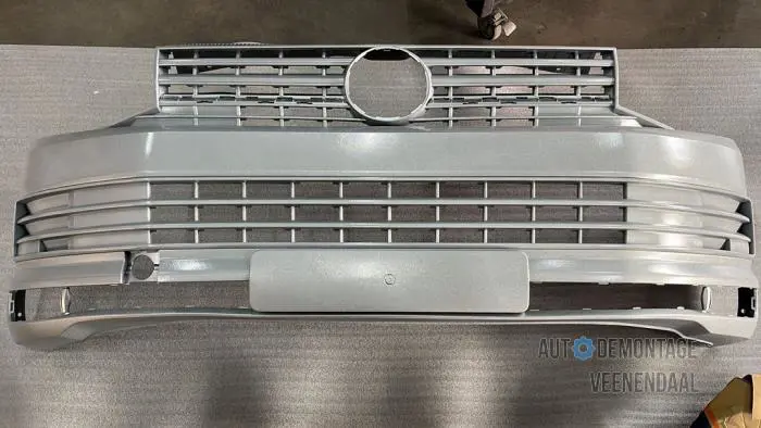 Front bumper Volkswagen Transporter