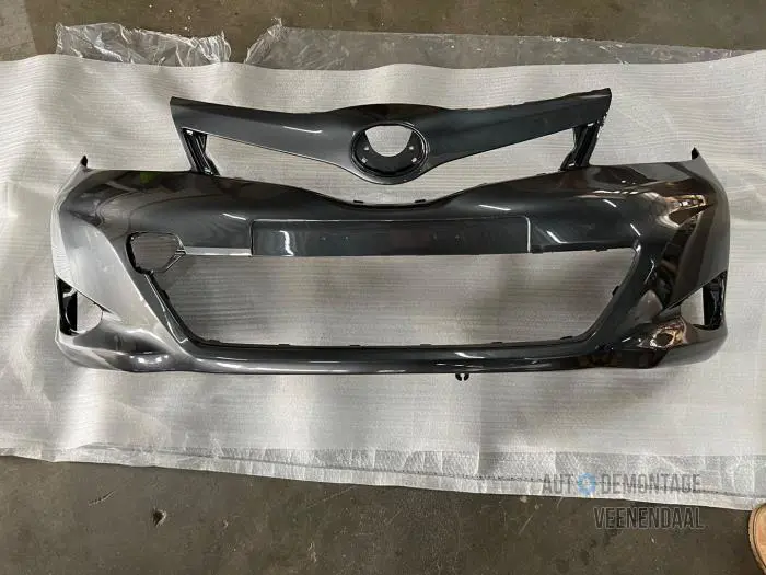 Front bumper Toyota Yaris