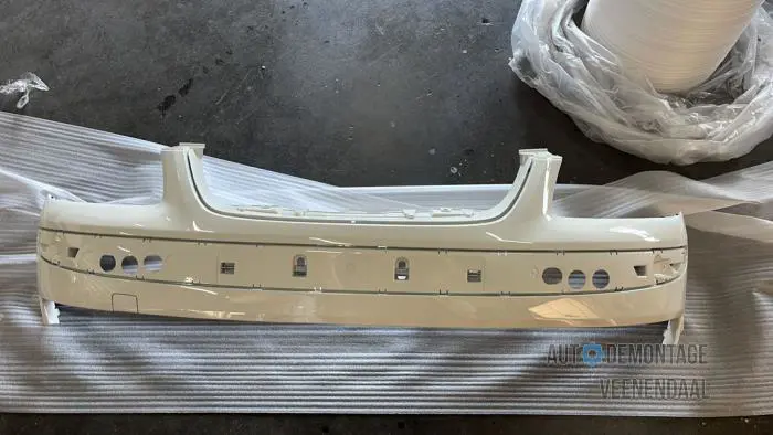 Front bumper Volkswagen Caddy