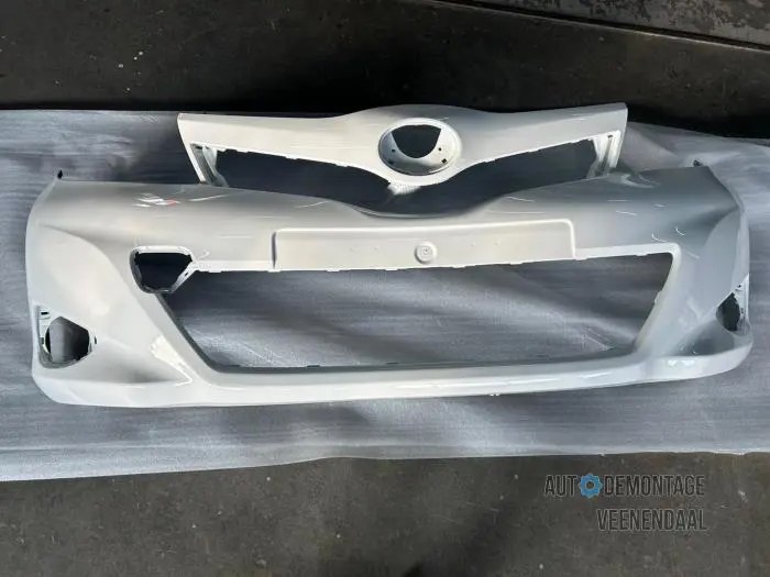 Front bumper Toyota Yaris