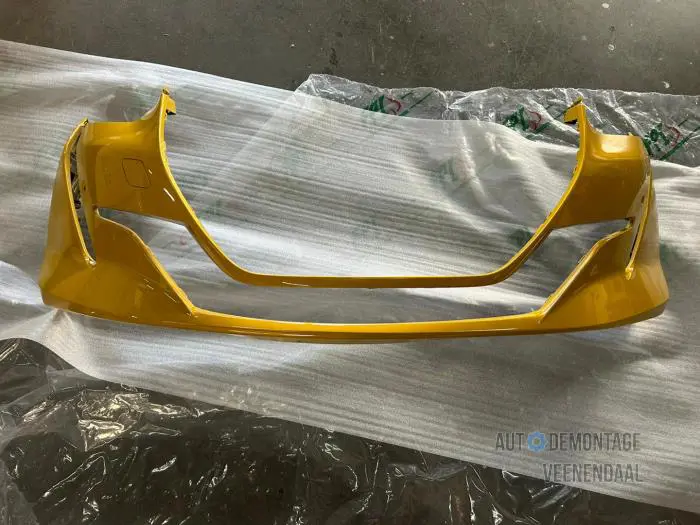 Front bumper Peugeot 208